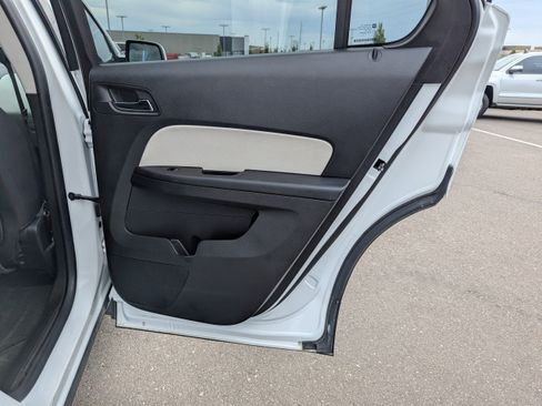 Used 2015 Chevrolet Equinox LT w/ Driver Convenience Package FWD image 33