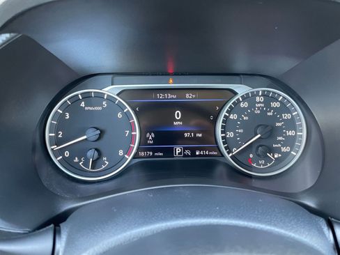 Used 2025 Nissan Sentra SV FWD image 39
