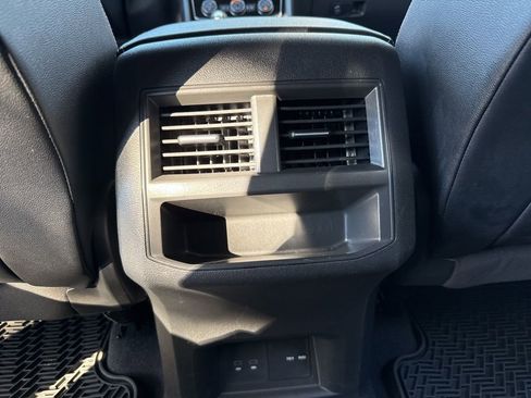 Used 2021 Volkswagen Atlas Cross Sport SEL image 24