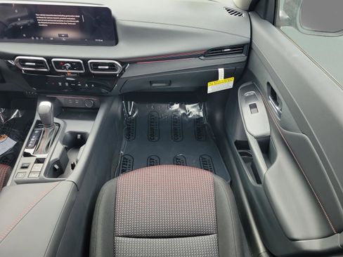 New 2026 Nissan Sentra SR w/ Floor Mat Package image 12