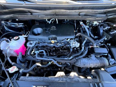 Used 2024 Toyota Sienna LE image 32