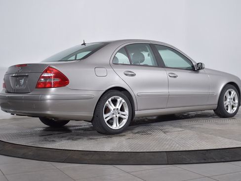 Used 2004 Mercedes-Benz E 500 Sedan image 5