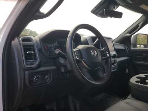 New 2026 RAM 5500 Tradesman w/ Chrome Appearance Group AWD/4WD image 18