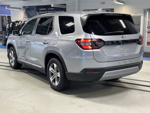 New 2025 Honda Pilot EX-L image 7