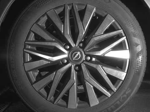 Used 2025 Nissan Altima 2.5 SV image 14