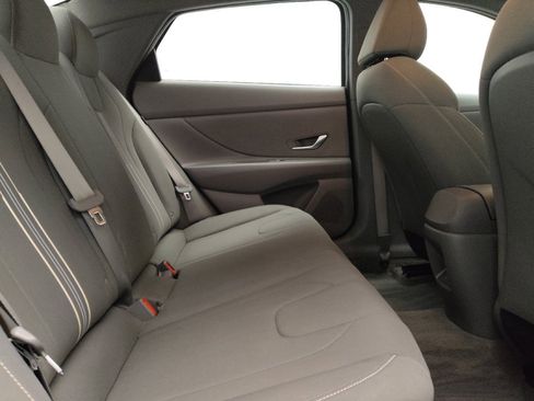 Used 2024 Hyundai Elantra SEL image 19