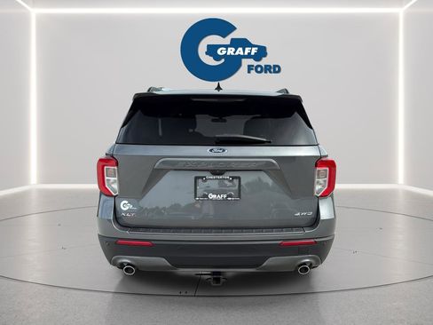 Used 2023 Ford Explorer XLT w/ Equipment Group 202A AWD/4WD image 9