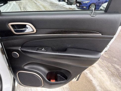 Used 2014 Jeep Grand Cherokee Summit image 18