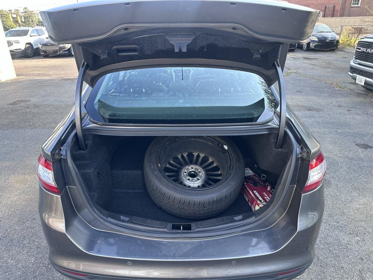 Used 2014 Ford Fusion SE w/ Equipment Group 502A FWD image 36