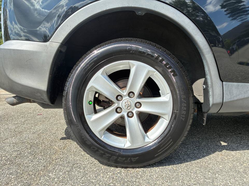 Used 2013 Toyota RAV4 XLE AWD/4WD image 27