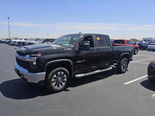 Used 2022 Chevrolet Silverado 2500 LT w/ Convenience Package AWD/4WD image 3