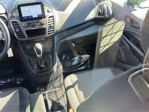 Used 2022 Ford Transit Connect XL image 16