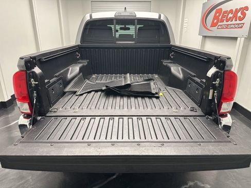 Used 2017 Toyota Tacoma SR5 w/ Tow Package image 26