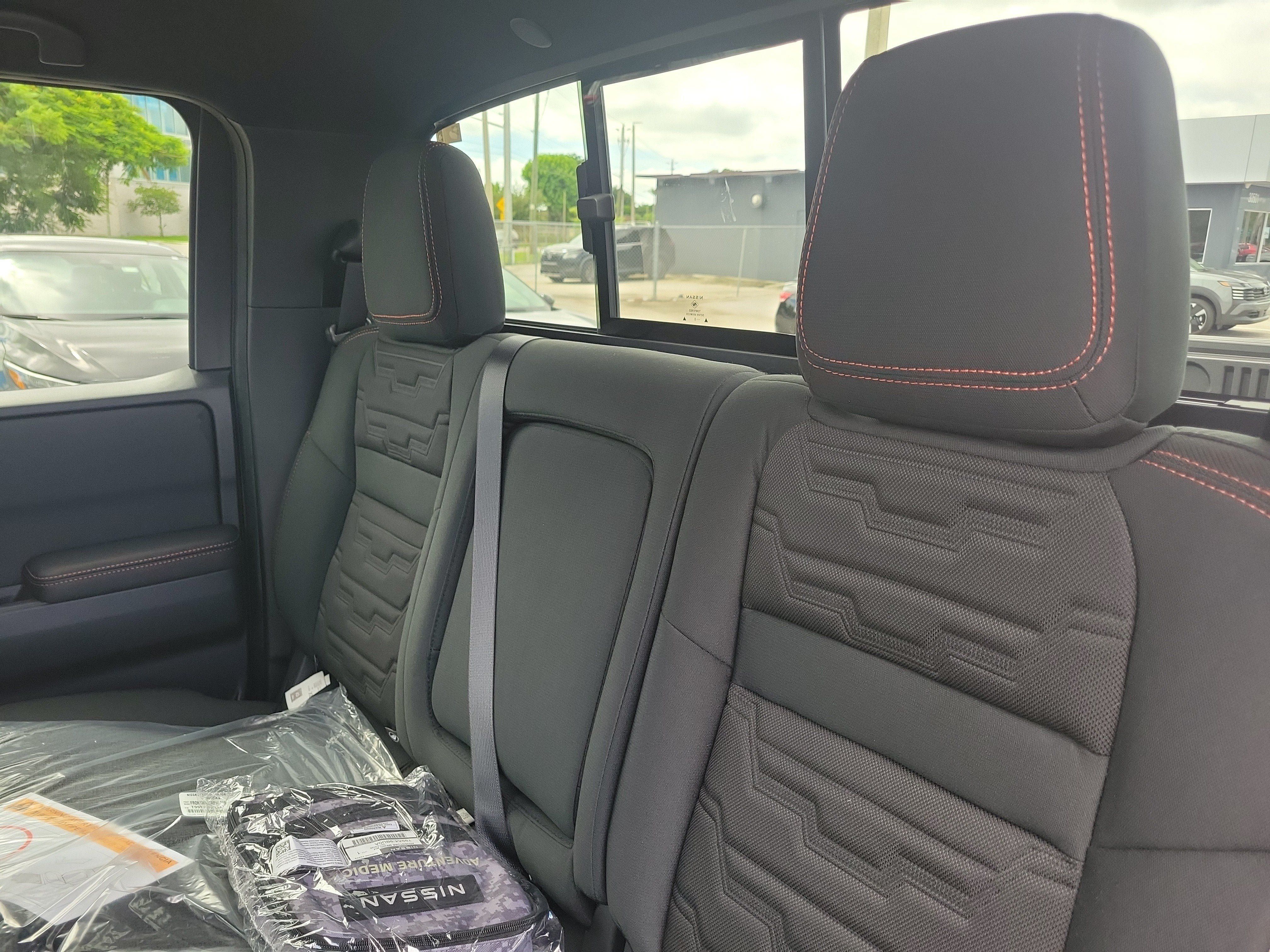 New 2027 Nissan Frontier PRO-4X w/ Pro Convenience Package RWD image 17