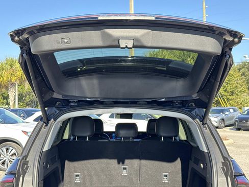 Used 2024 Lincoln Nautilus Reserve image 12