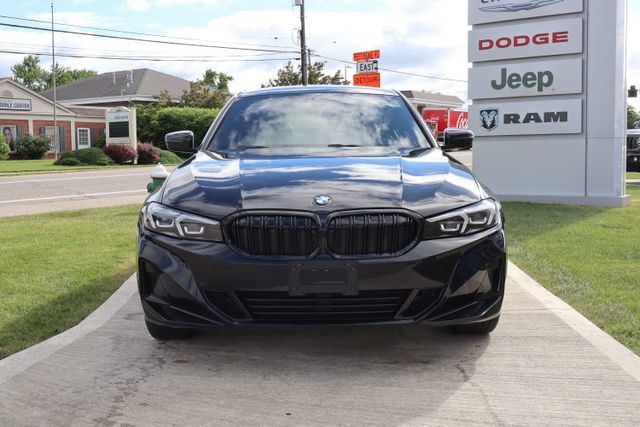 Used 2023 BMW 330i xDrive Sedan w/ Premium Package AWD/4WD image 6