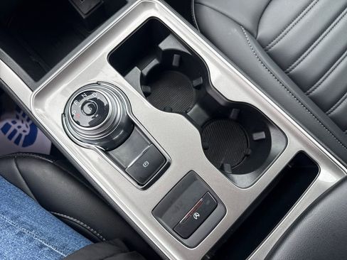 Used 2024 Ford Edge SEL w/ Convenience Package image 37