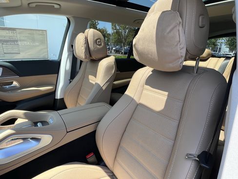 New 2026 Mercedes-Benz GLS 450 4MATIC image 15