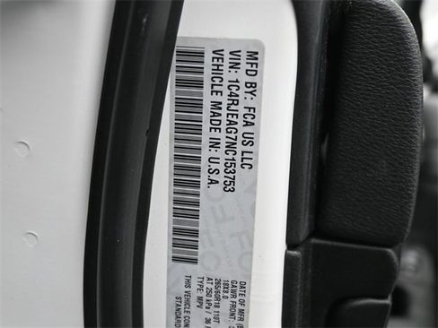 Used 2022 Jeep Grand Cherokee Laredo X image 20