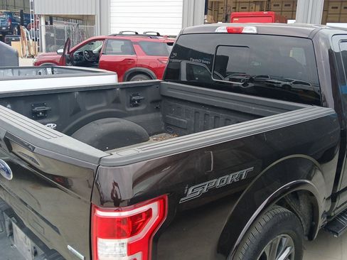 Used 2018 Ford F150 XLT w/ Equipment Group 302A Luxury image 5