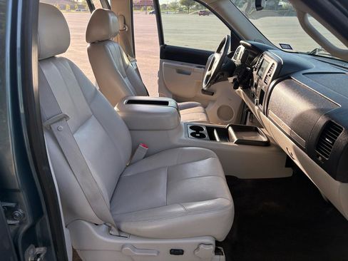 Used 2011 Chevrolet Silverado 1500 LT w/ All-Star Edition image 3