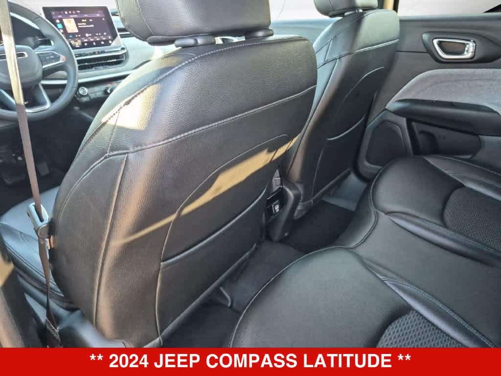 Used 2024 Jeep Compass Latitude AWD/4WD image 18
