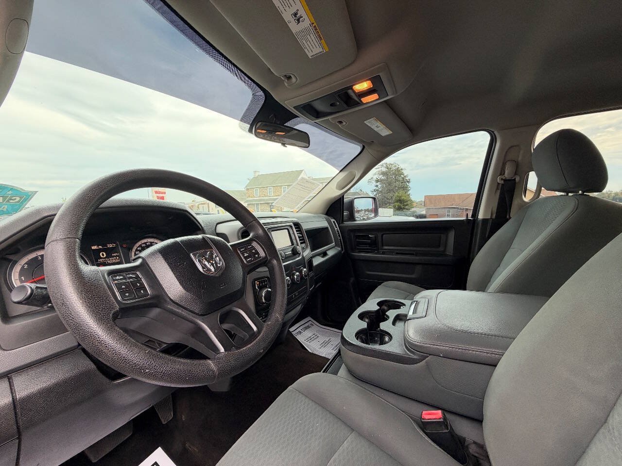Used 2017 RAM 1500 Express AWD/4WD image 13