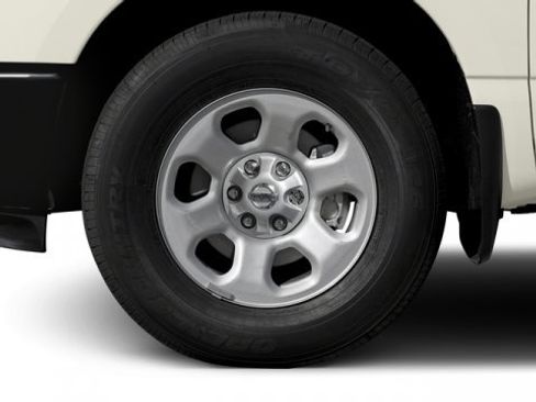 Used 2017 Nissan Titan S image 14