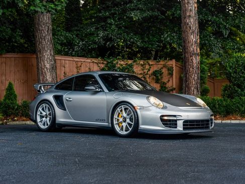 Used 2011 Porsche 911 GT2 RS RWD image 4
