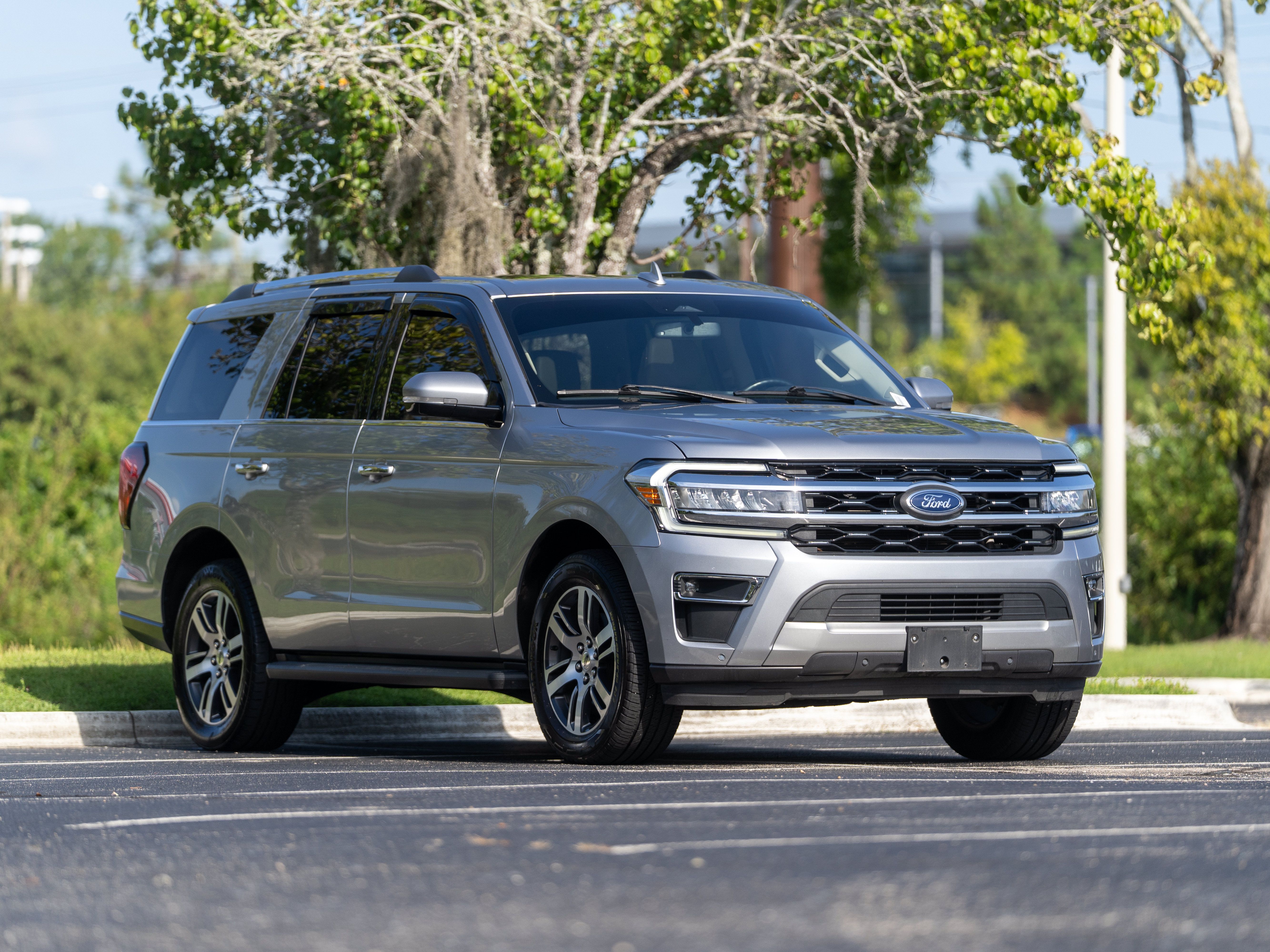 Used 2024 Ford Expedition Limited AWD/4WD image 42