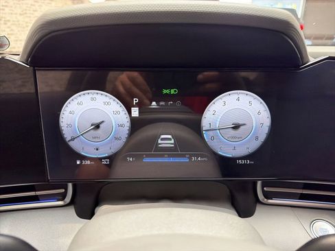 Used 2025 Hyundai Elantra SEL FWD image 26