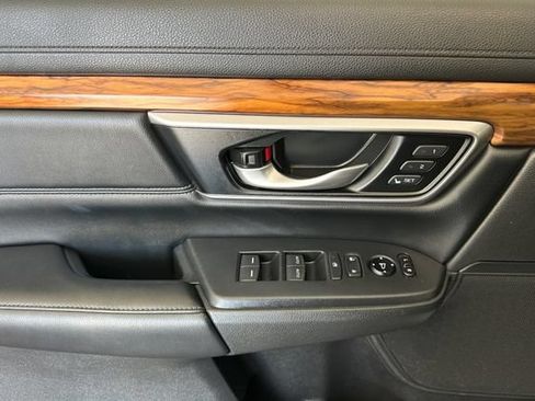 Used 2020 Honda CR-V Touring image 12