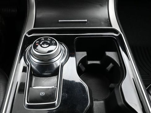 Used 2020 Ford Edge SEL w/ Convenience Package image 19