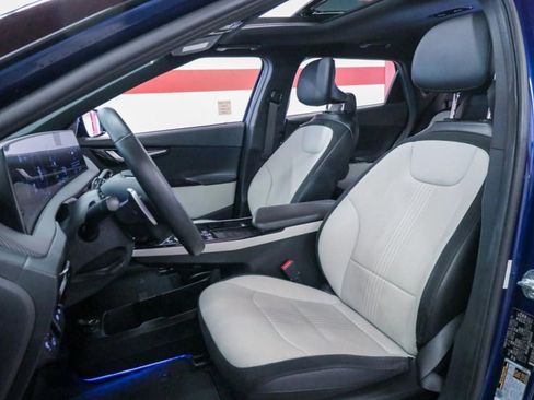 Used 2022 Kia EV6 GT-Line w/ GT-Line White Seat Package RWD image 11
