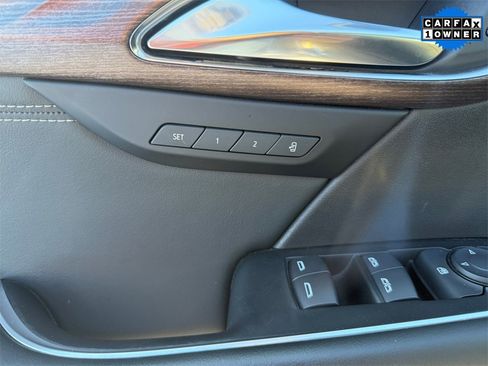 Used 2022 Buick Envision Avenir w/ Technology Package II image 17