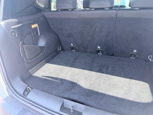 Used 2020 Jeep Renegade Altitude FWD image 19