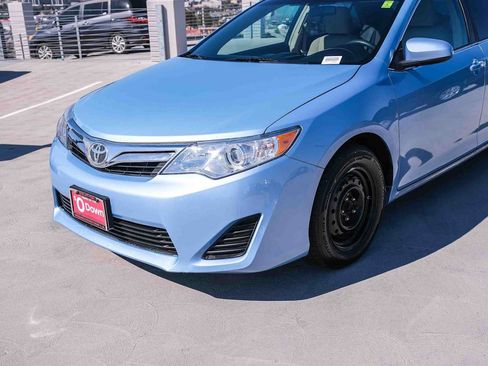 Used 2013 Toyota Camry LE FWD image 11