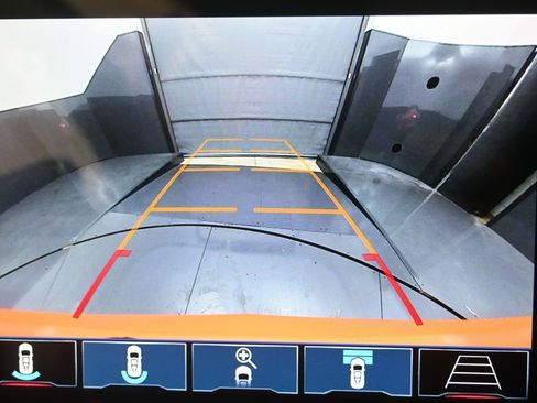 Used 2024 Chevrolet Corvette Stingray Preferred Conv w/ Z51 Performance Package image 10