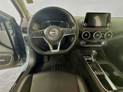Used 2025 Nissan Sentra SR w/ SR Premium Package FWD image 15