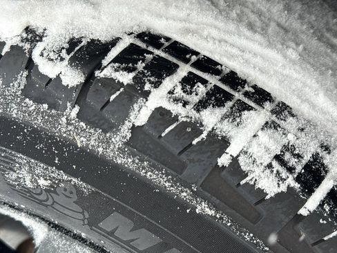 Used 2024 Jeep Grand Cherokee Altitude image 9