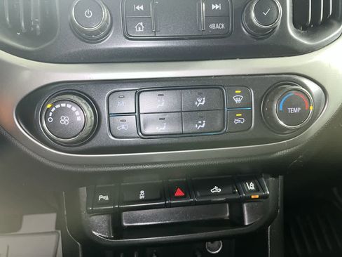 Used 2022 Chevrolet Colorado LT w/ Fleet Safety Package image 20