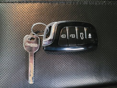 Used 2015 Cadillac SRX Luxury w/ Driver Awareness Package FWD image 32