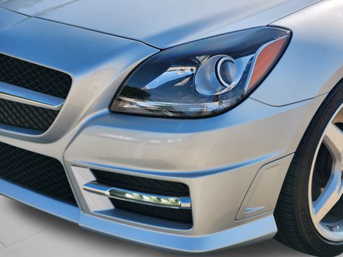 Used 2014 Mercedes-Benz SLK 350 image 33
