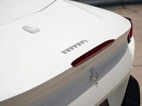 Used 2023 Ferrari Portofino M RWD image 19
