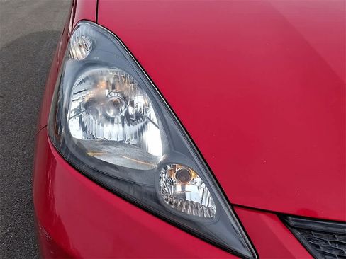 Used 2013 Honda Fit image 27