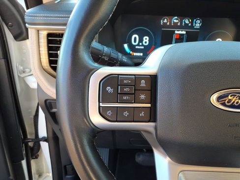 Used 2022 Ford Expedition Max Limited image 11