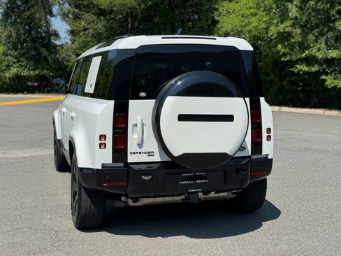 Used 2023 Land Rover Defender 110 X-Dynamic SE AWD/4WD image 9