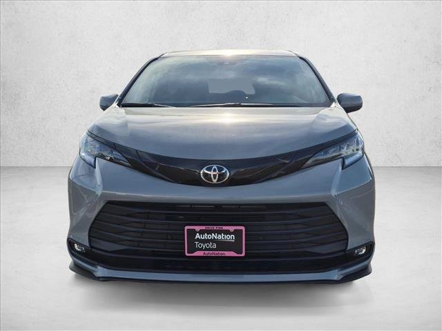 New 2026 Toyota Sienna XLE Woodland Edition AWD/4WD image 6
