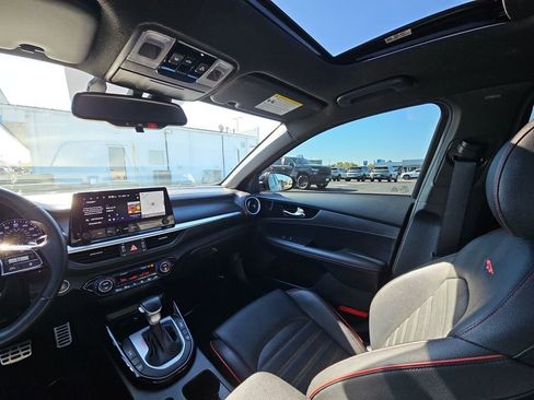 Used 2024 Kia Forte GT w/ GT2 Package image 11