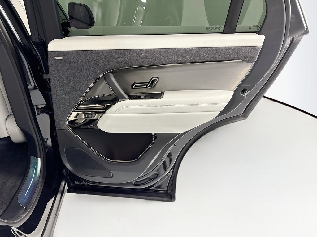 New 2026 Land Rover Range Rover Sport SE AWD/4WD image 28